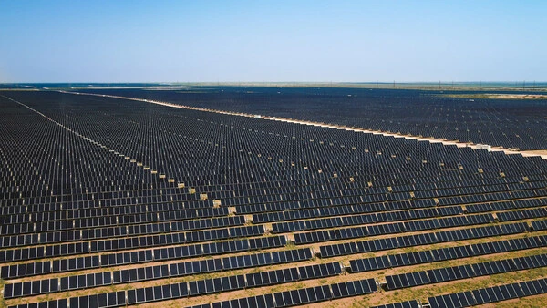 Longroad Energy partners with Facebook to complete financing for 379 MW Prospero Solar in West Texas